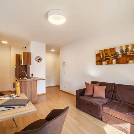 Apartment Ehrenburg 5 *