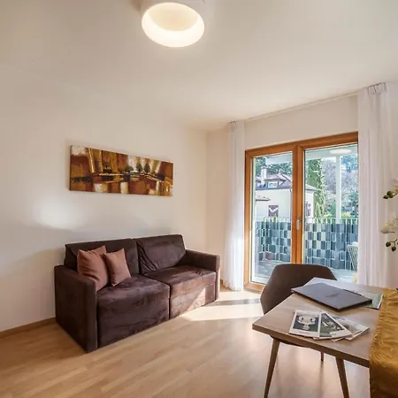 Apartment Ehrenburg 5 Merano