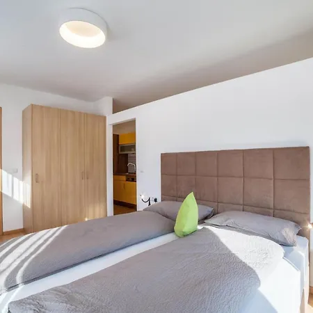 Ehrenburg 5 * Merano